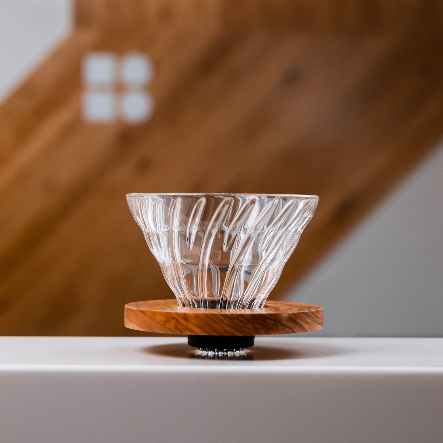 Hario V60 Glass Dripper 02 - Olive Wood
